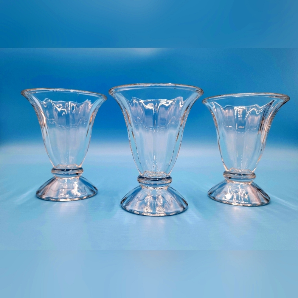 Set Of Three Vintage Libbey 6 Oz Footed Vintage Sundae Glasses